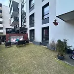 Lägenhet Sloneczne Mieszkanie Na Parterze Z Ogrodem Wrocław