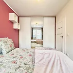 Słoneczne Mieszkanie Na Parterze Z Ogrodem Apartament Wrocław