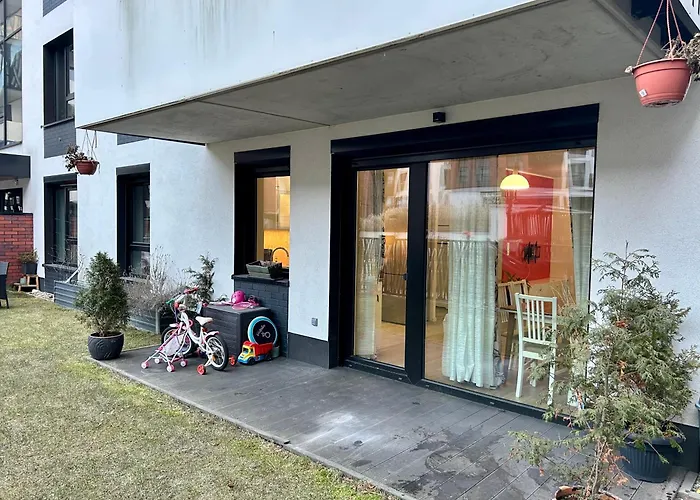 Sloneczne Mieszkanie Na Parterze Z Ogrodem Wrocław