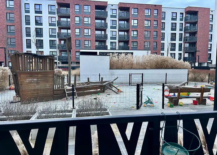 Sloneczne Mieszkanie Na Parterze Z Ogrodem Wrocław