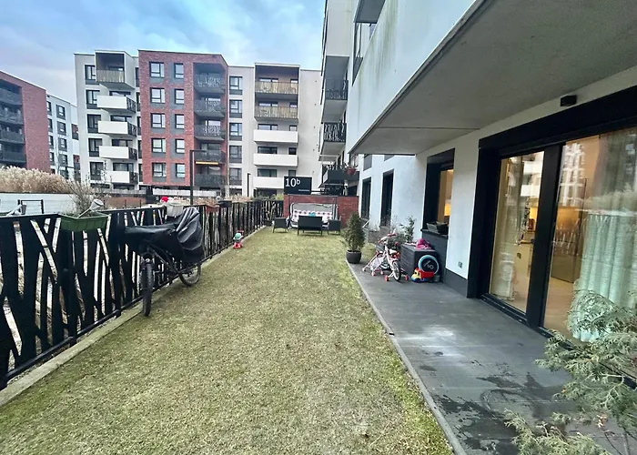 Sloneczne Mieszkanie Na Parterze Z Ogrodem