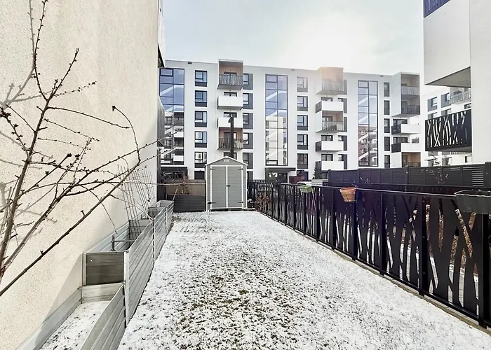 Sloneczne Mieszkanie Na Parterze Z Ogrodem Apartman