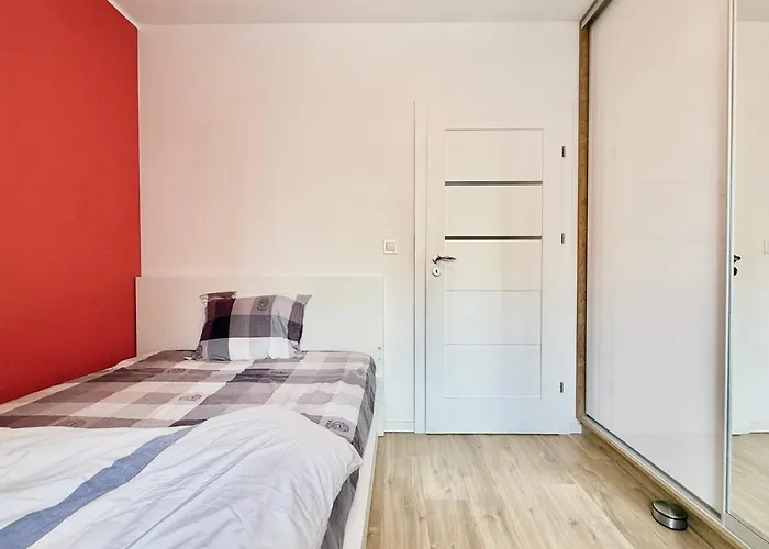 Sloneczne Mieszkanie Na Parterze Z Ogrodem Apartman *