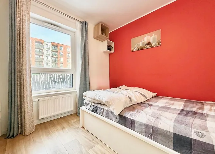 Sloneczne Mieszkanie Na Parterze Z Ogrodem *