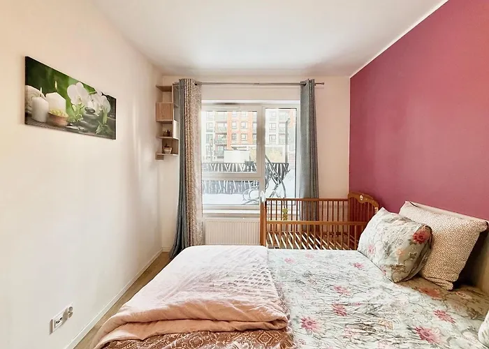 Sloneczne Mieszkanie Na Parterze Z Ogrodem *