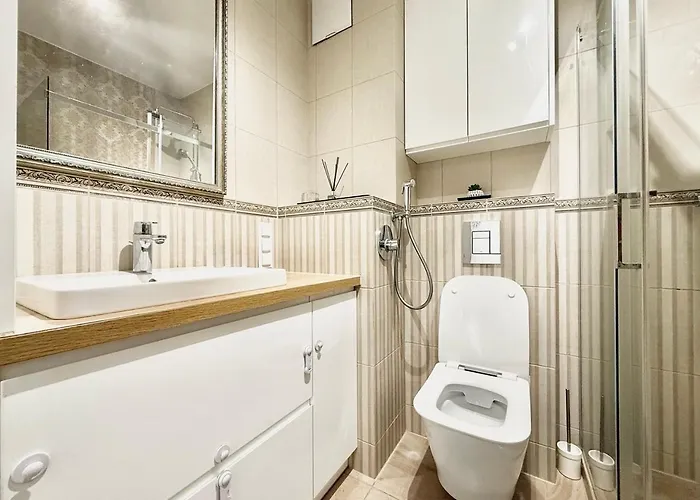 Sloneczne Mieszkanie Na Parterze Z Ogrodem Apartman *